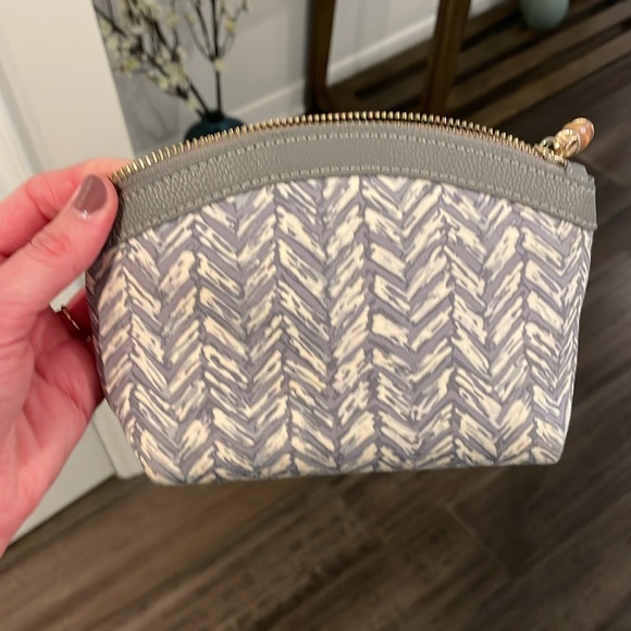 Makeup pouch - Picture 3 of 7